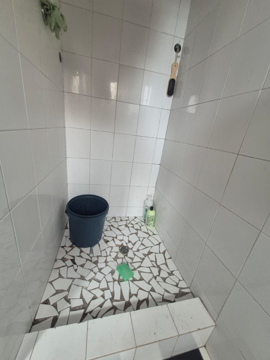 2 Bedroom Property for Sale in Port Elizabeth Central Eastern Cape